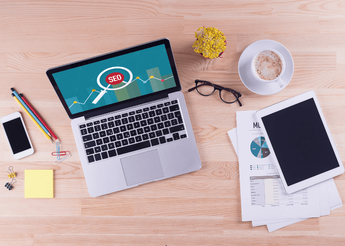 كتابة محتوى متوافق مع محركات البحث - هيلا تيك